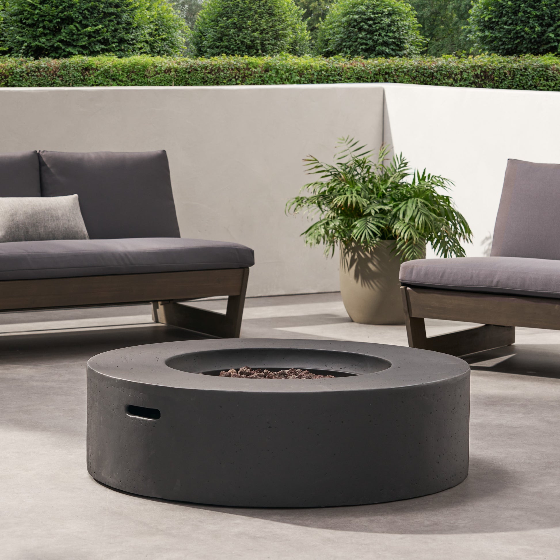 Lightweight Concrete Outdoor Circular Fire Pit, Dark Gray 50,000 Btu Tank Cover Not Included Dark Grey Magnesium Oxide